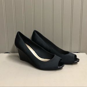 NWOT Bandolino Black Wedge